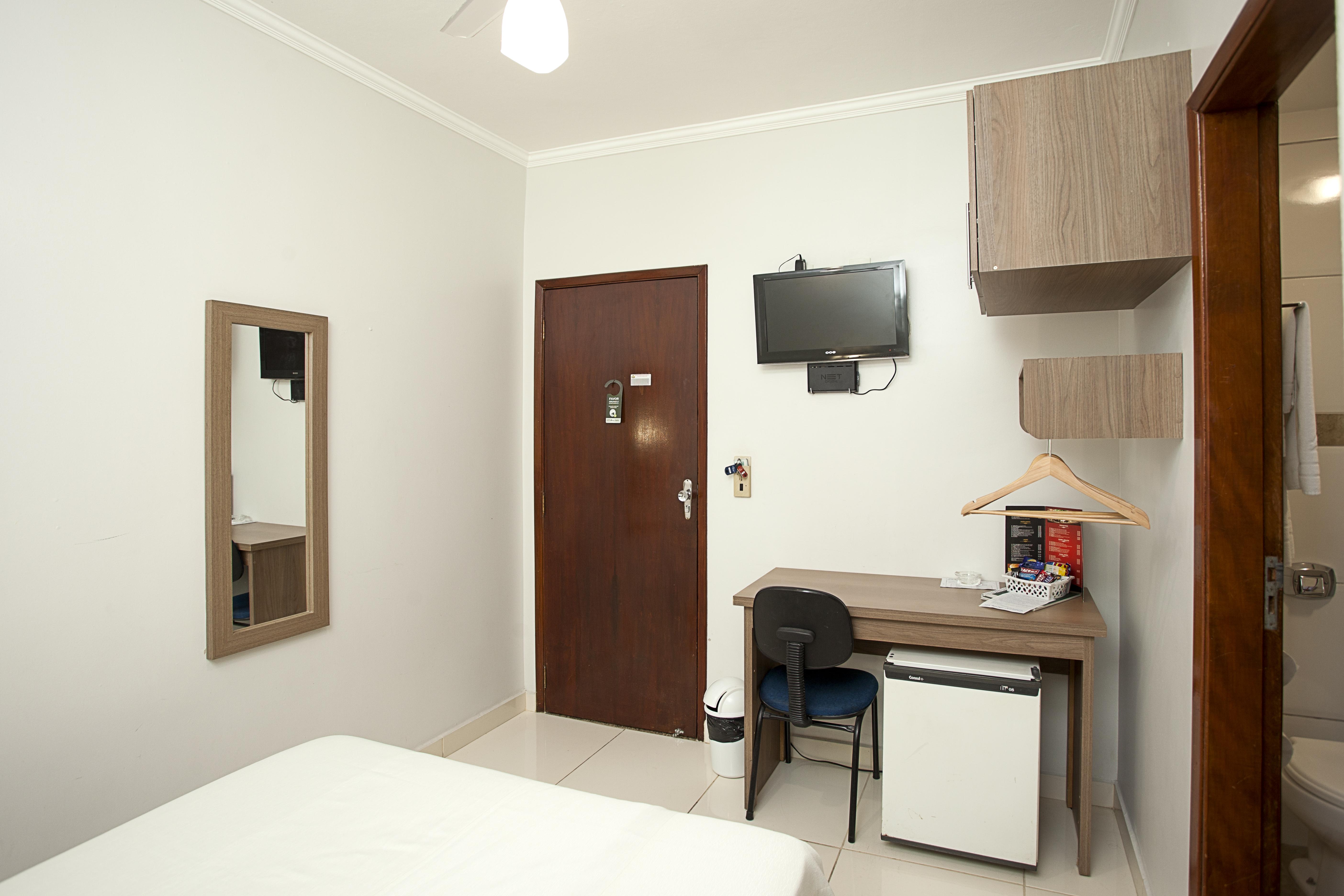 Alves Hotel Marilia Exterior photo